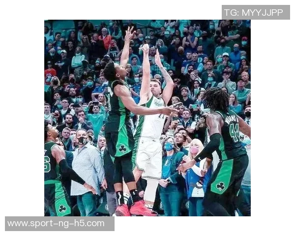 东契奇赞斯玛特为历史最佳防守者之一强调其比赛投入精神与影响力 东契奇赞斯玛特为历史最佳防守者之一强调其比赛投入精神与影响力